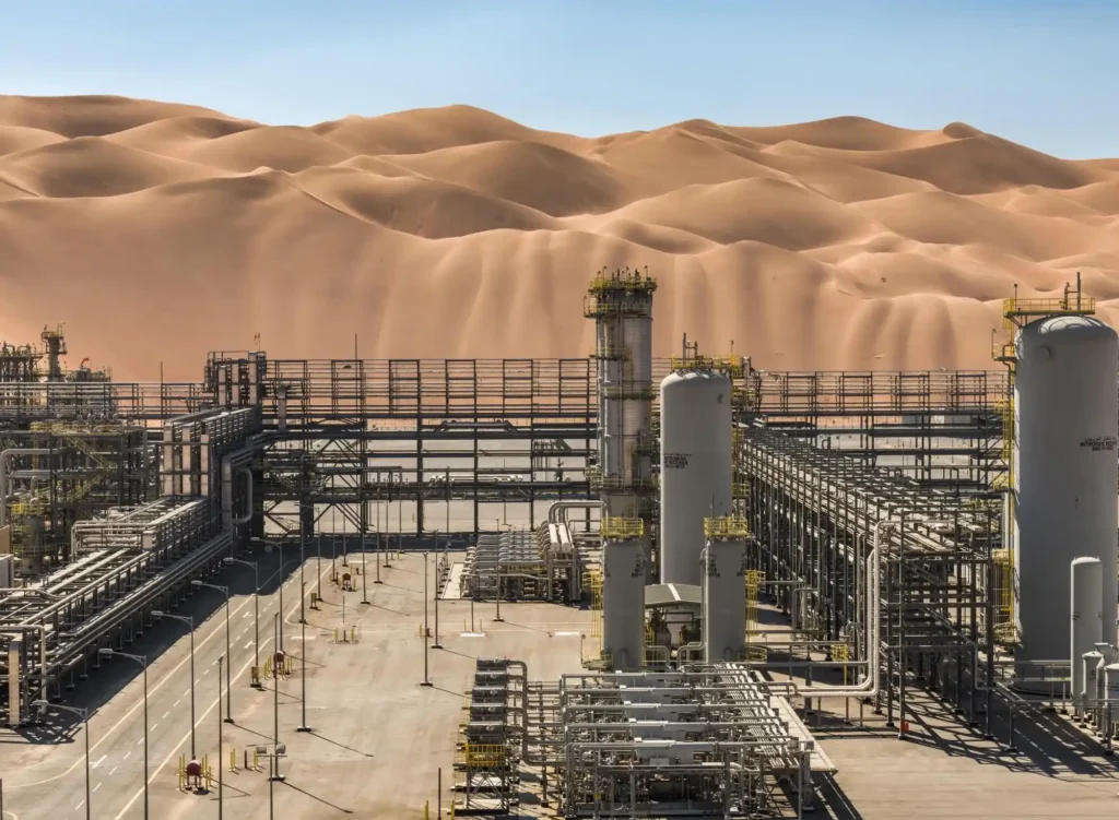 How to combat common causes of amine unit corrosion in refineries during the amine regeneration process